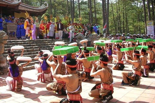 Thiêng liêng Giỗ Tổ