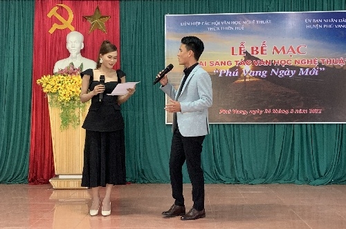 Bế mạc trại sáng tác VHNT "Phú Vang ngày mới" 